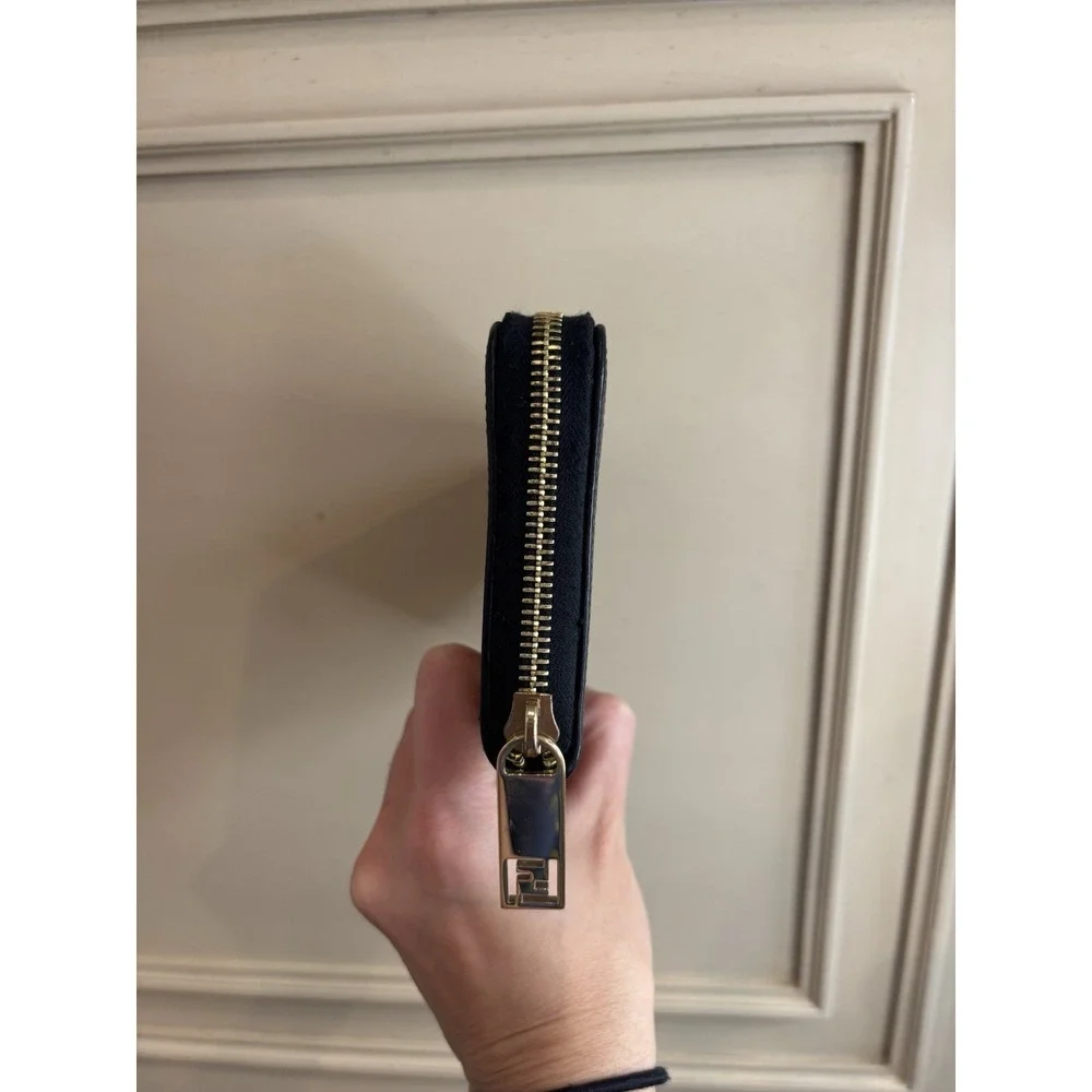 Fendi Pequin Canvas Continental Wallet Authentic EUC Zip Close Brown Made Italy - Picture 3 of 14